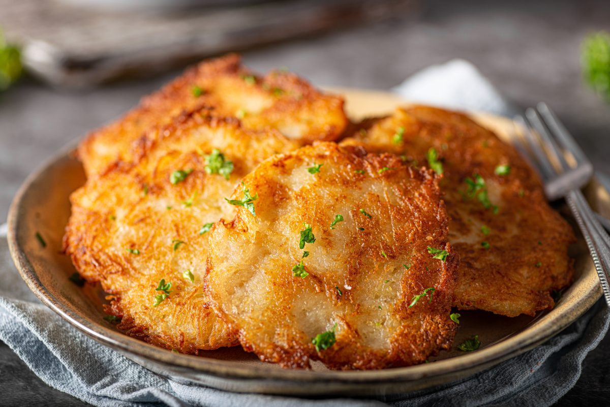 polpette di cavolo cappuccio con AdobeStock 436215992
