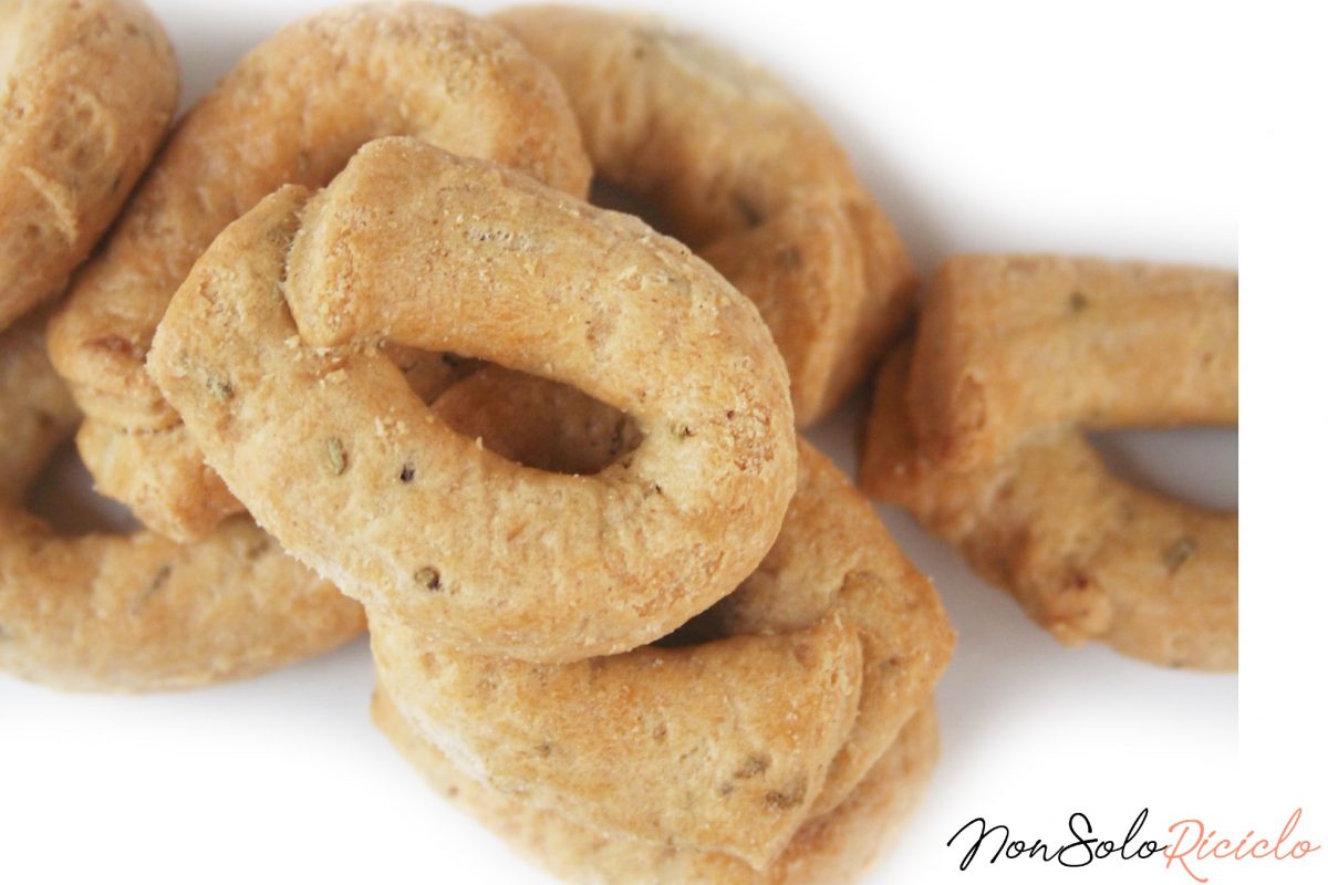 taralli e rosmarino pronti in 3