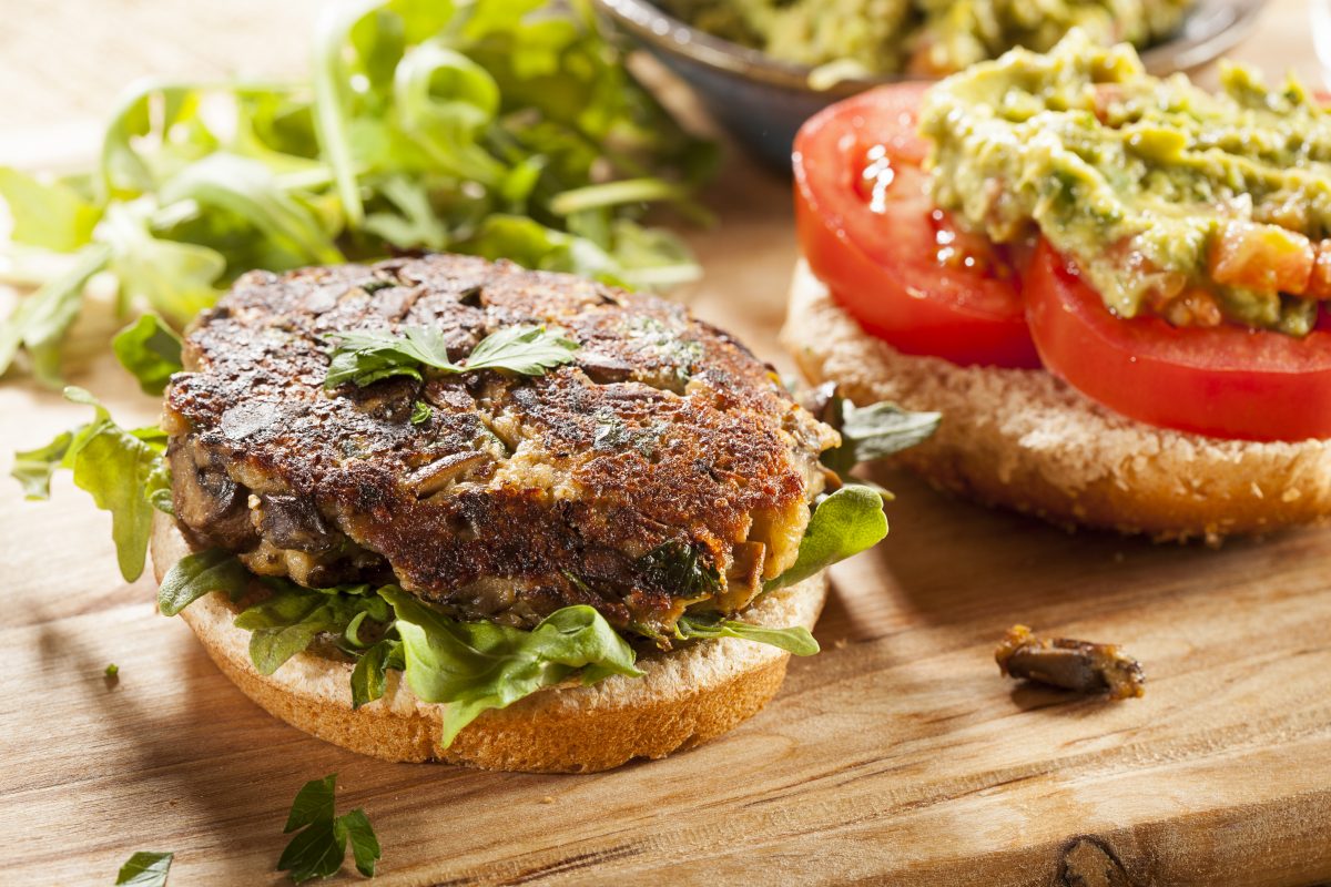 burger light di melanzane AdobeStock 51120114