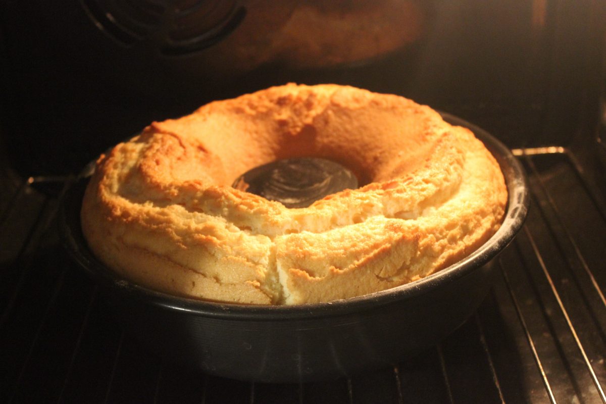 ciambellone allo yogurt AdobeStock 241467430