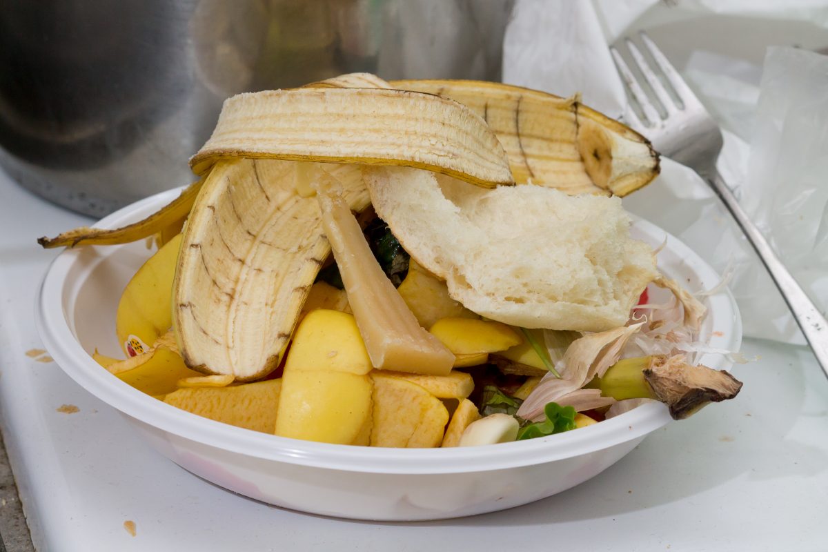 scarti di 3 alimenti che AdobeStock 207459790