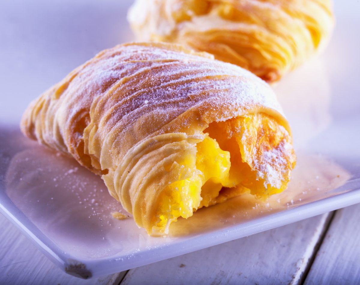 sfogliatelle napoletane quelle buone ricce AdobeStock 76856048