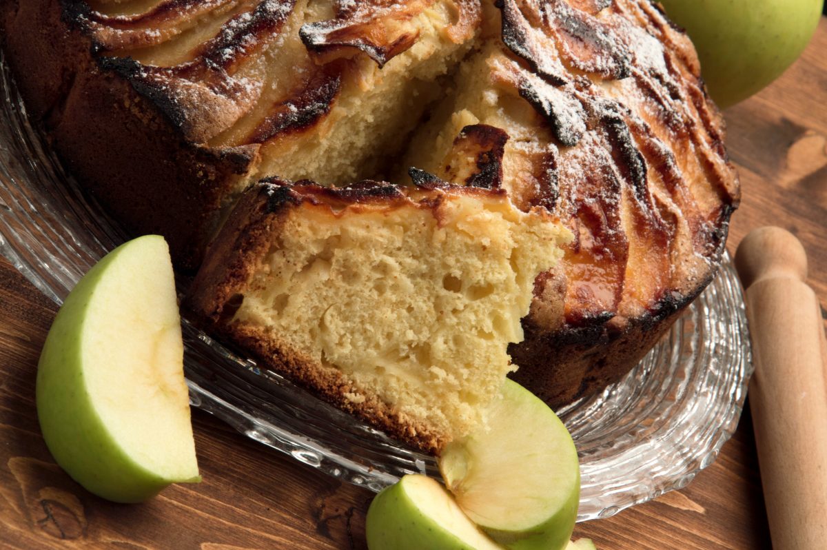 torta di mele 7 vasetti AdobeStock 52184729