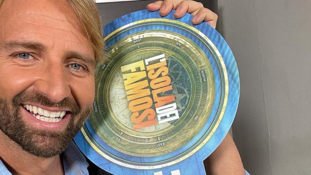 isola dei famosi linviato sara lisola dei famosi massimiliano rosolino inviato brando giorgi e awed concorrenti 2589280