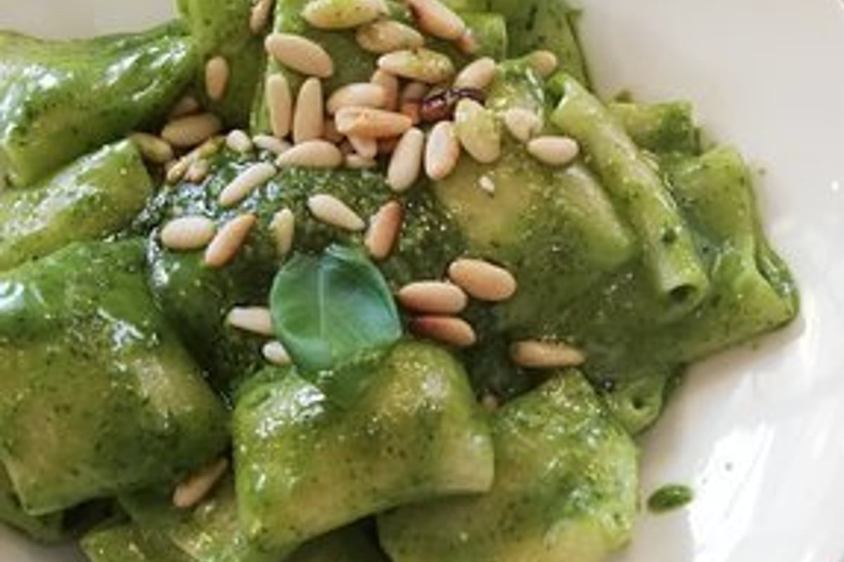 paccheri con pesto di sedano paccheri al pesto di sedano 1