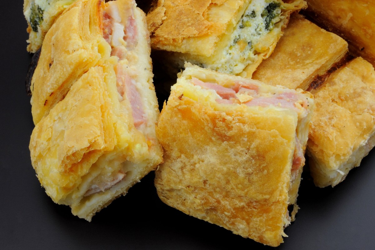 pizza parigina formaggio salmone e rustica con ripieno goloso