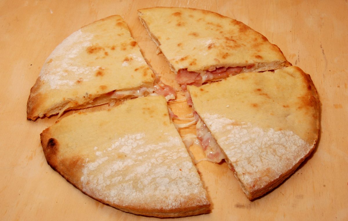 preparare la focaccia in forno AdobeStock 27159007