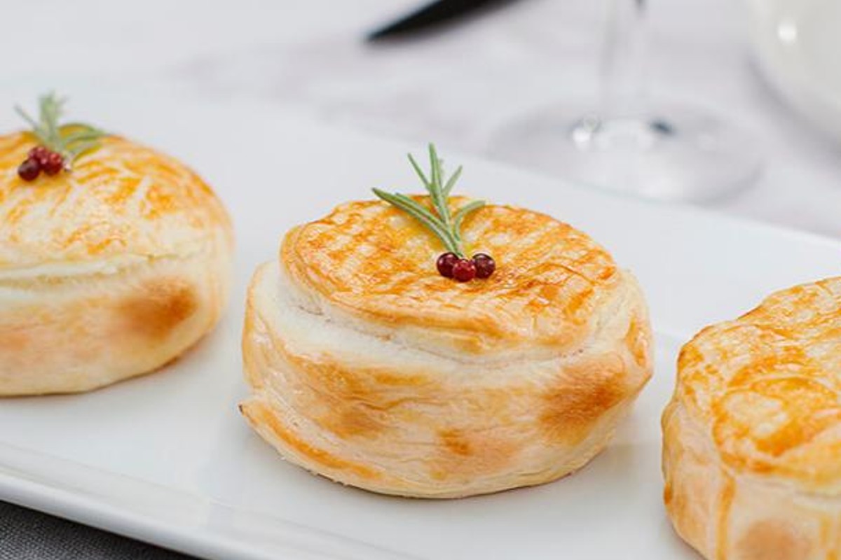 tomini filanti e golosi con formaggio in sfoglia