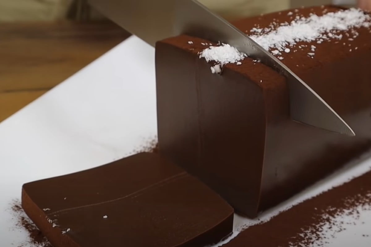 delizioso dolce al cioccolato pronto dolce al latte e cioccolato