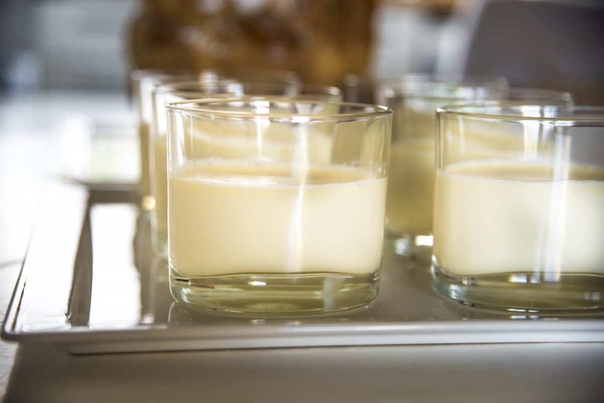 liquore di natale al cioccolato AdobeStock 179846977