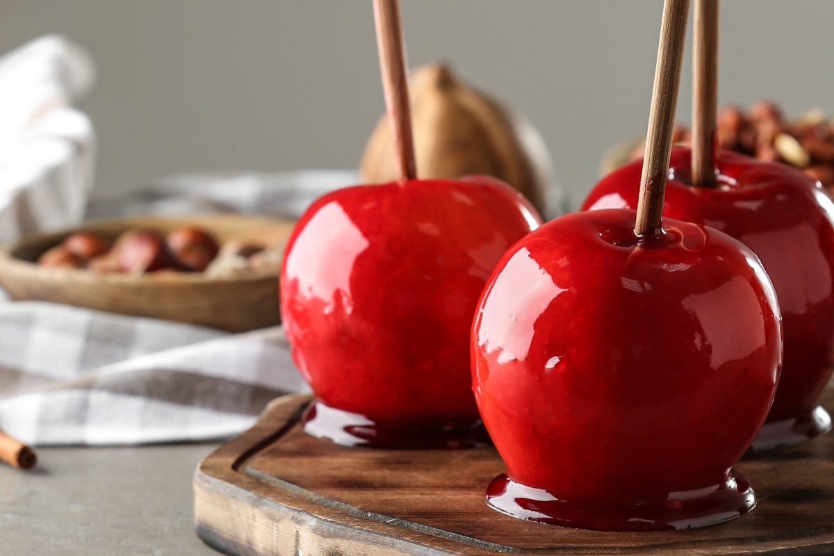 mele caramellate bellissime rosse vermiglio 1