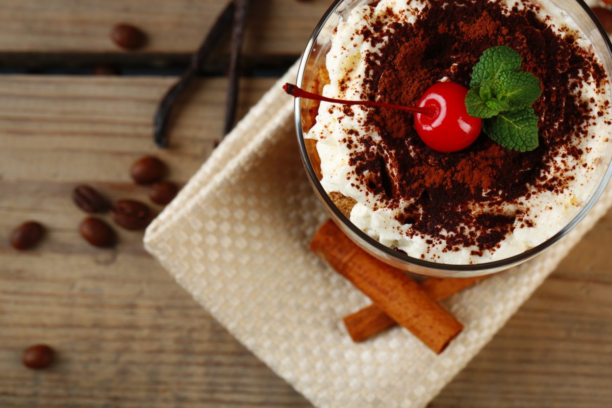 pandoro in tazza video AdobeStock 77411526