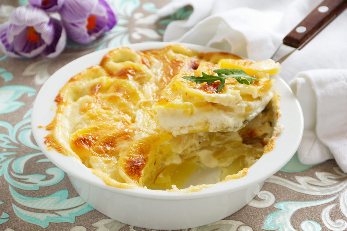 sformato di patate prosciutto e AdobeStock 123075970