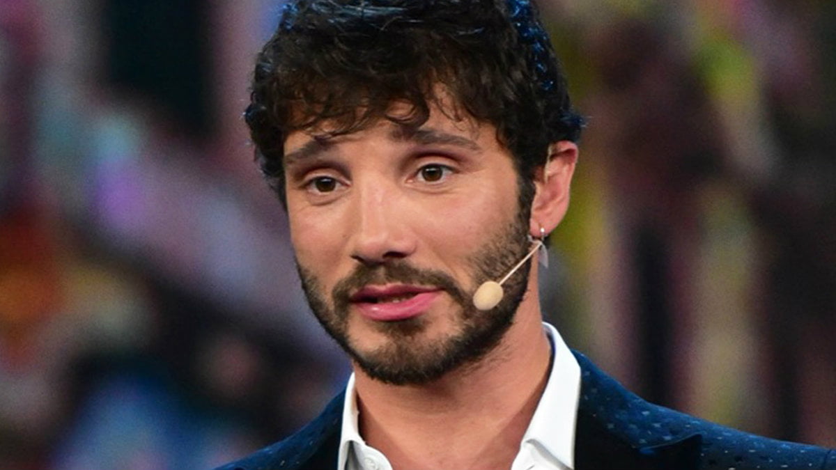 stefano de martino vita privata foto stefano de martino made in sud rivelazione platinette