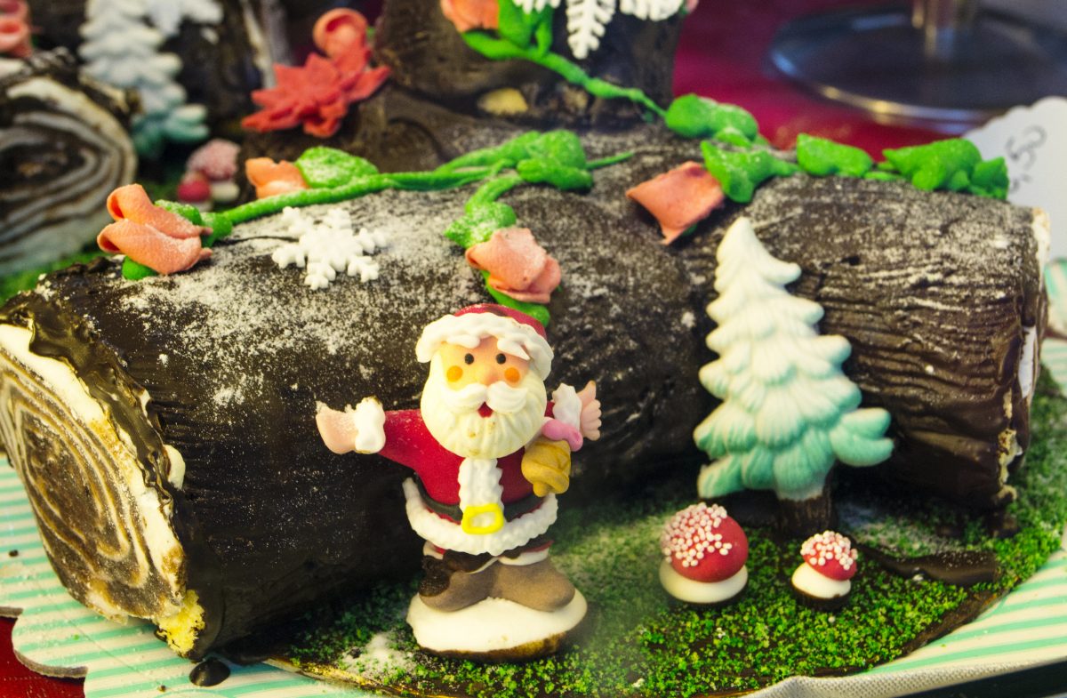 tronchetto di pavesini e crema AdobeStock 129963623