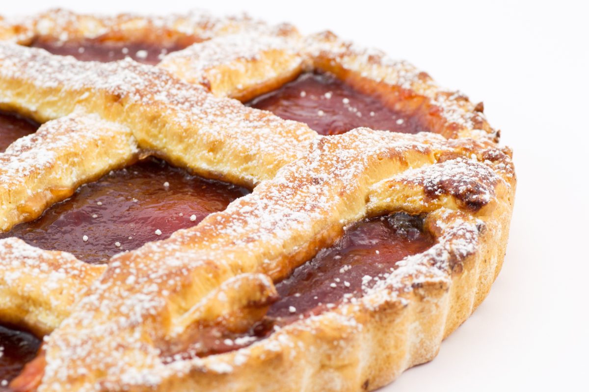 crostata con frolla agli amaretti AdobeStock 38479033
