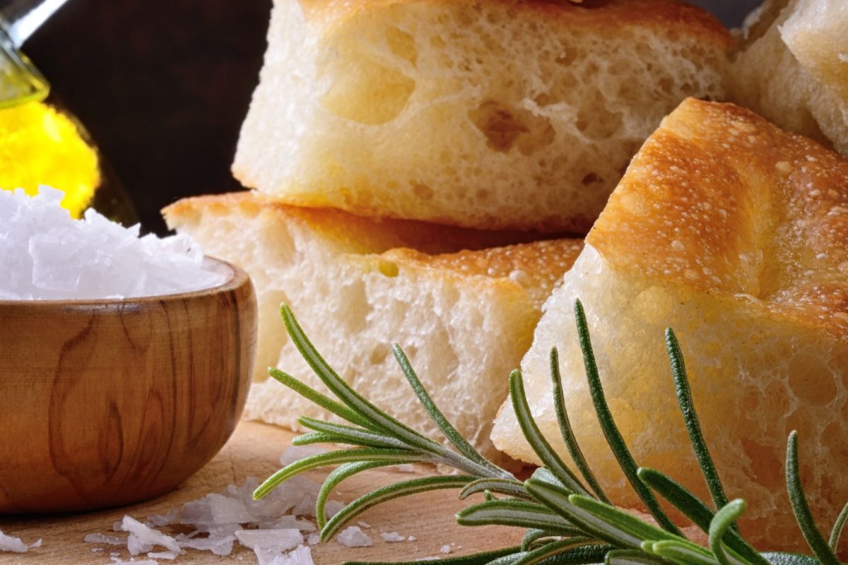 fugassa la focaccia genovese fatta 1