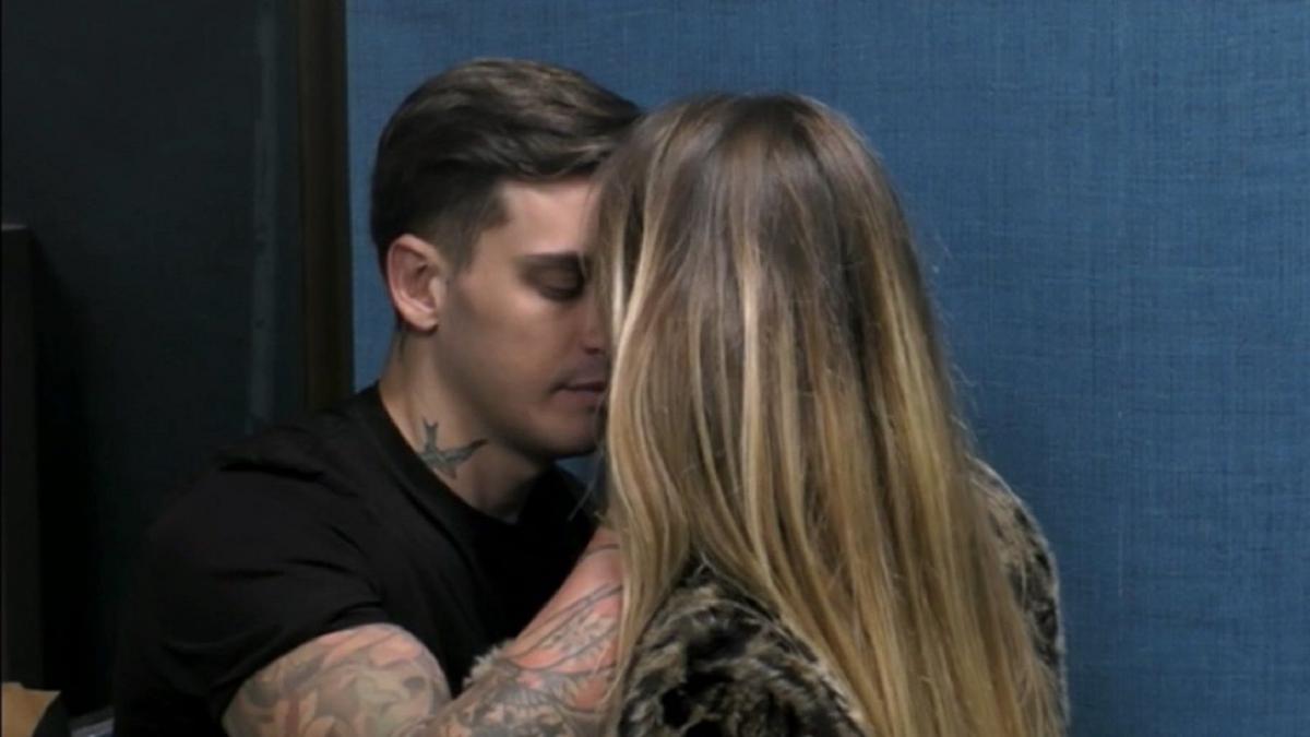 gf vip 6 la prima gf vip sophie codegoni e alessandro basciano si sono baciati in magazzino 2704010