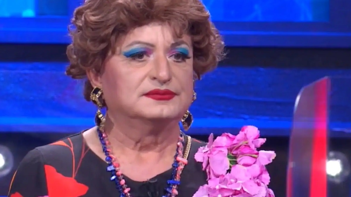 maurizio ferrini vita privata biografia foto signora coriandoli min