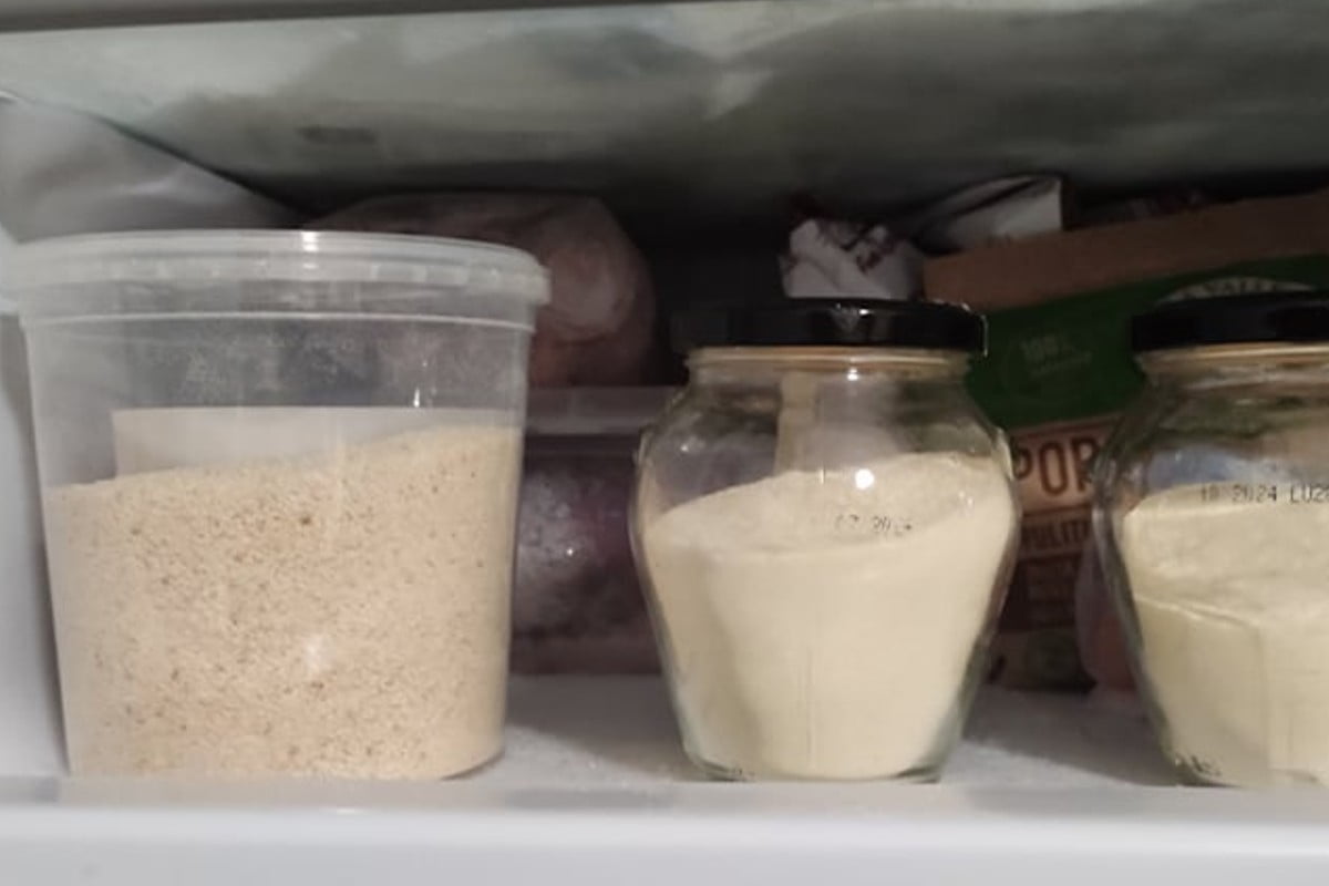 metti la farina in freezer farina nel frezeer