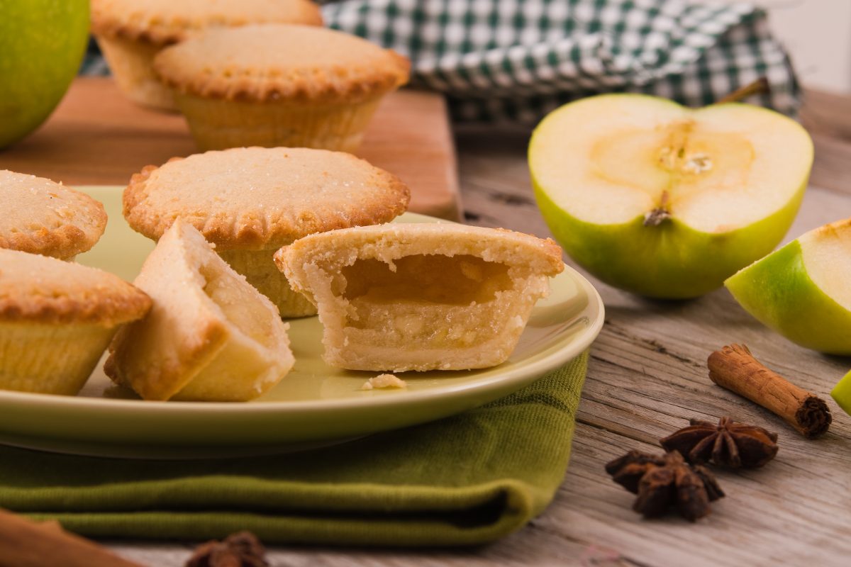 pasta frolla e pasticciotti cuor AdobeStock 193151477