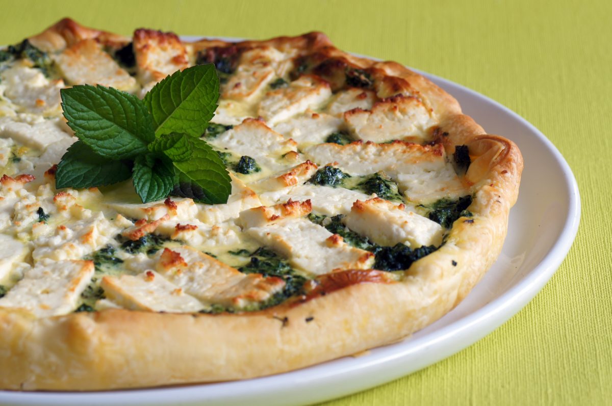 quiche di spinaci ricotta e AdobeStock 42113371