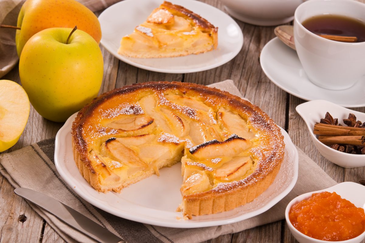 torta di mele e ricotta AdobeStock 220784860