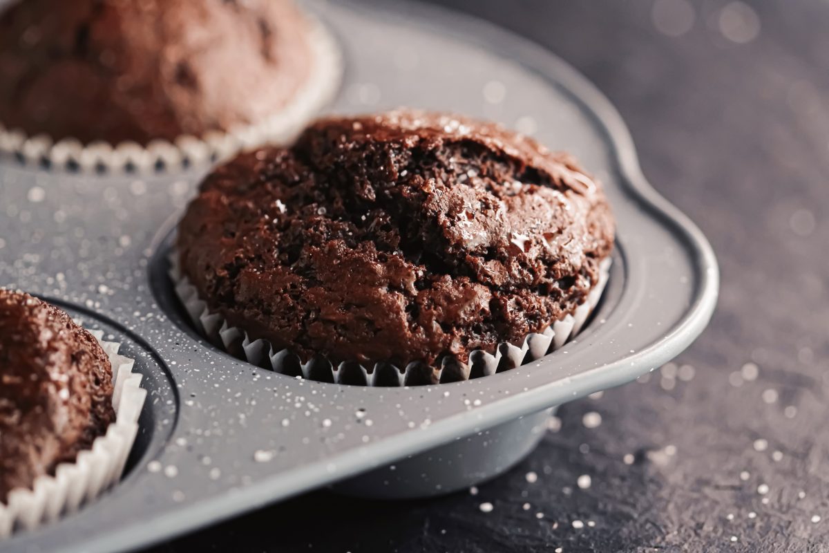 3 ingredienti muffin al cioccolato AdobeStock 416986301
