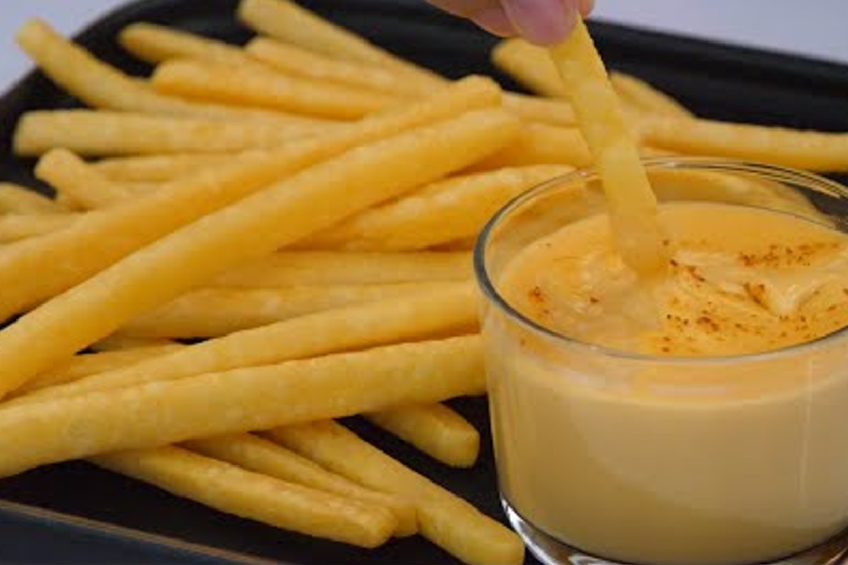 come fare le patatine fritte patatine con salsa al formaggio
