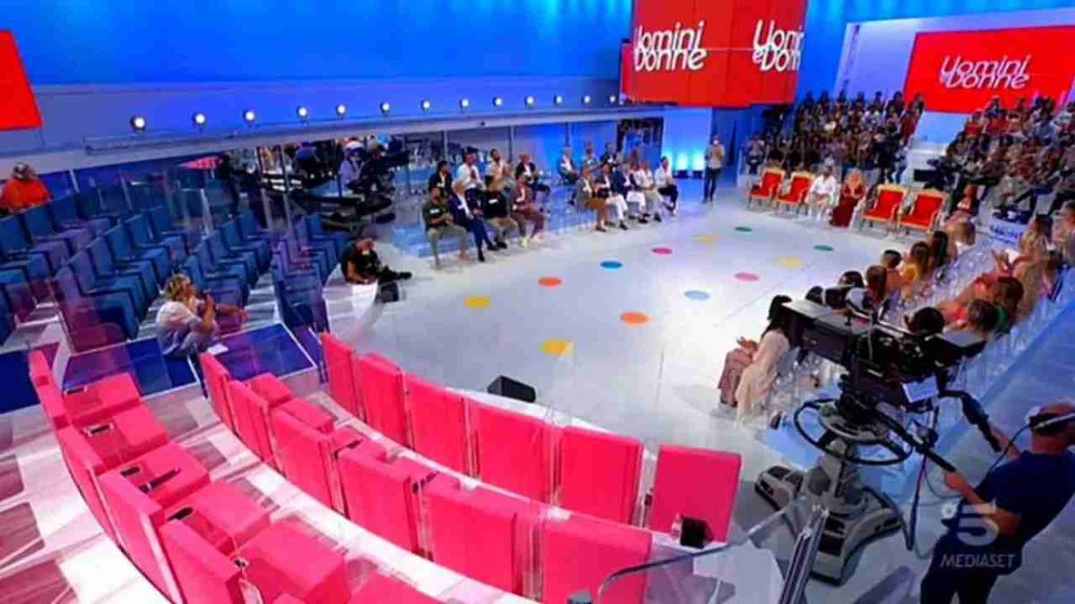 uomini e donne anticipazioni 23 Uomini e Donne 2 2 22 solonotizie24