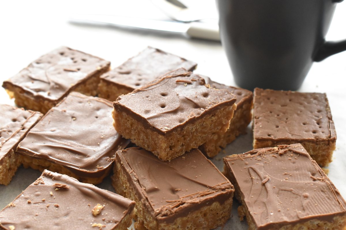 barretta proteica senza zucchero e AdobeStock 399236216