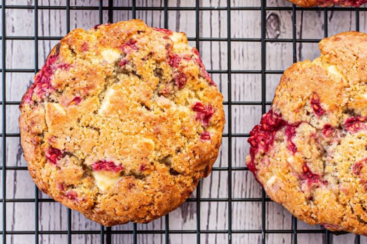 cioccolato bianco lampone e limone biscotti al cioccolato bianco e lamponi