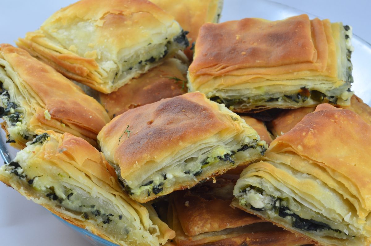 focaccia di pasta sfoglia con AdobeStock 31505648