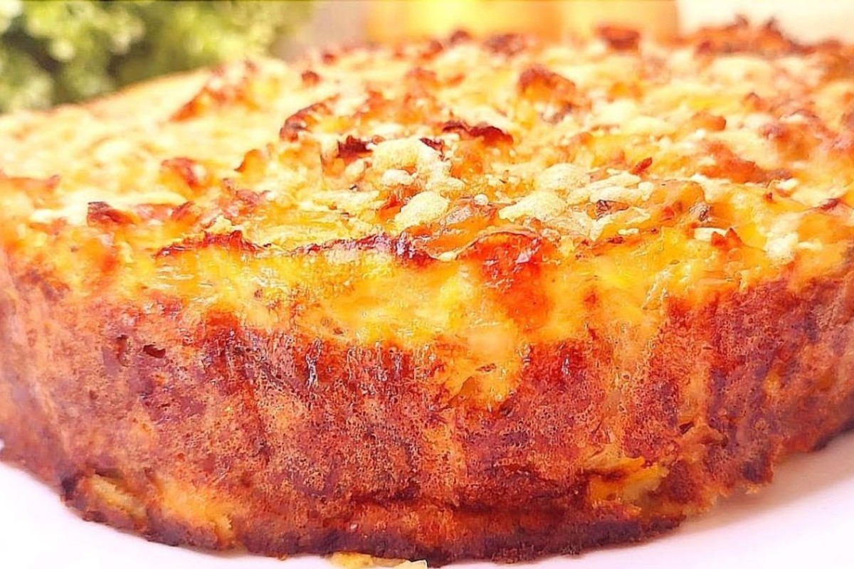 grattugia le patate e prepara torta di patate salate