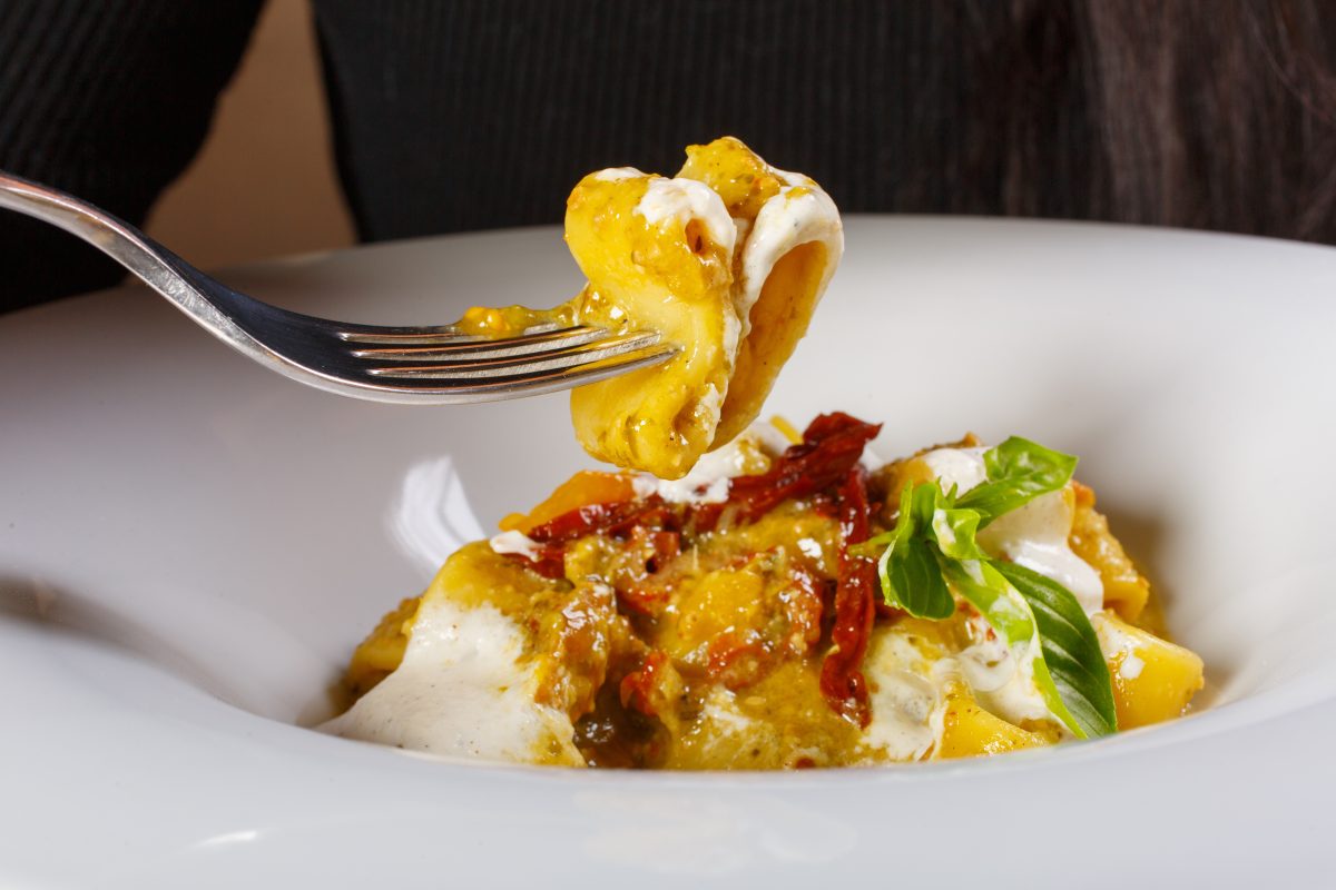 pasta cremosa pomodorini e stracchino AdobeStock 488589880