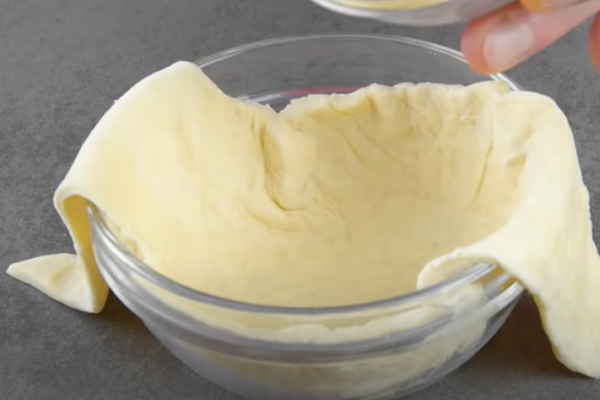 pazzesco come si trasforma limpasto impasto della pizza in ciotola