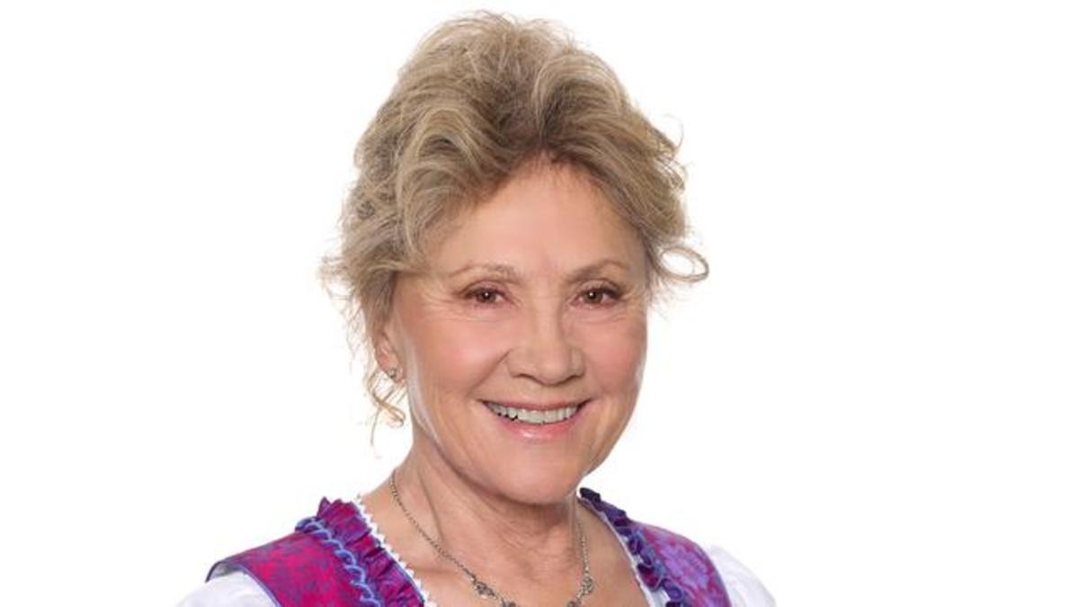 tempesta damore anticipazioni 15 marzo tempesta damore anticipazioni hildegard diventera la modella di xenia 2259265