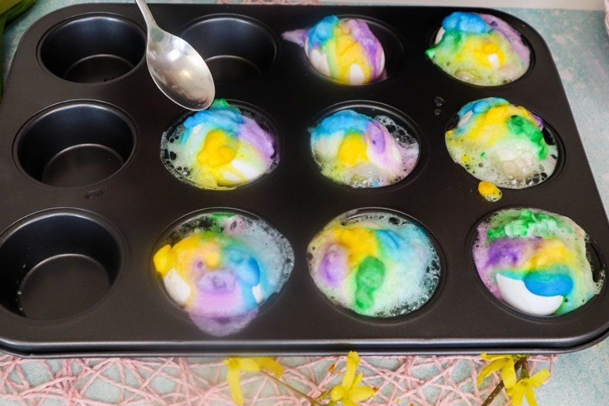 dipingi le uova in modo dipingere le uova