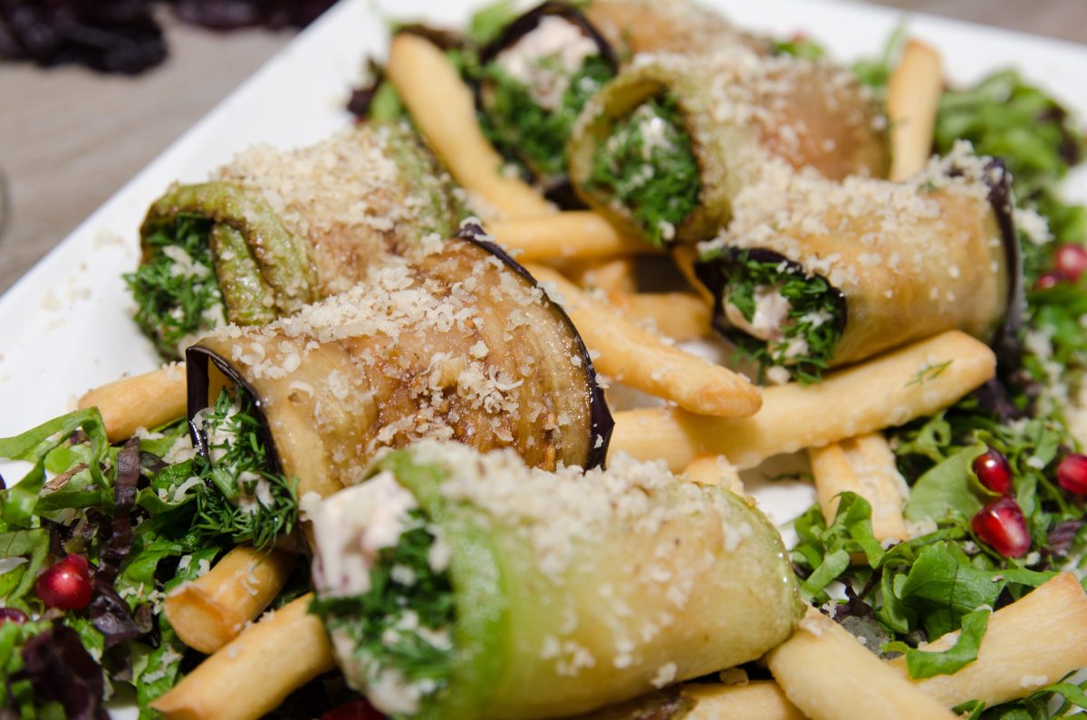 involtini di melanzane con zucchine AdobeStock 430659651 1