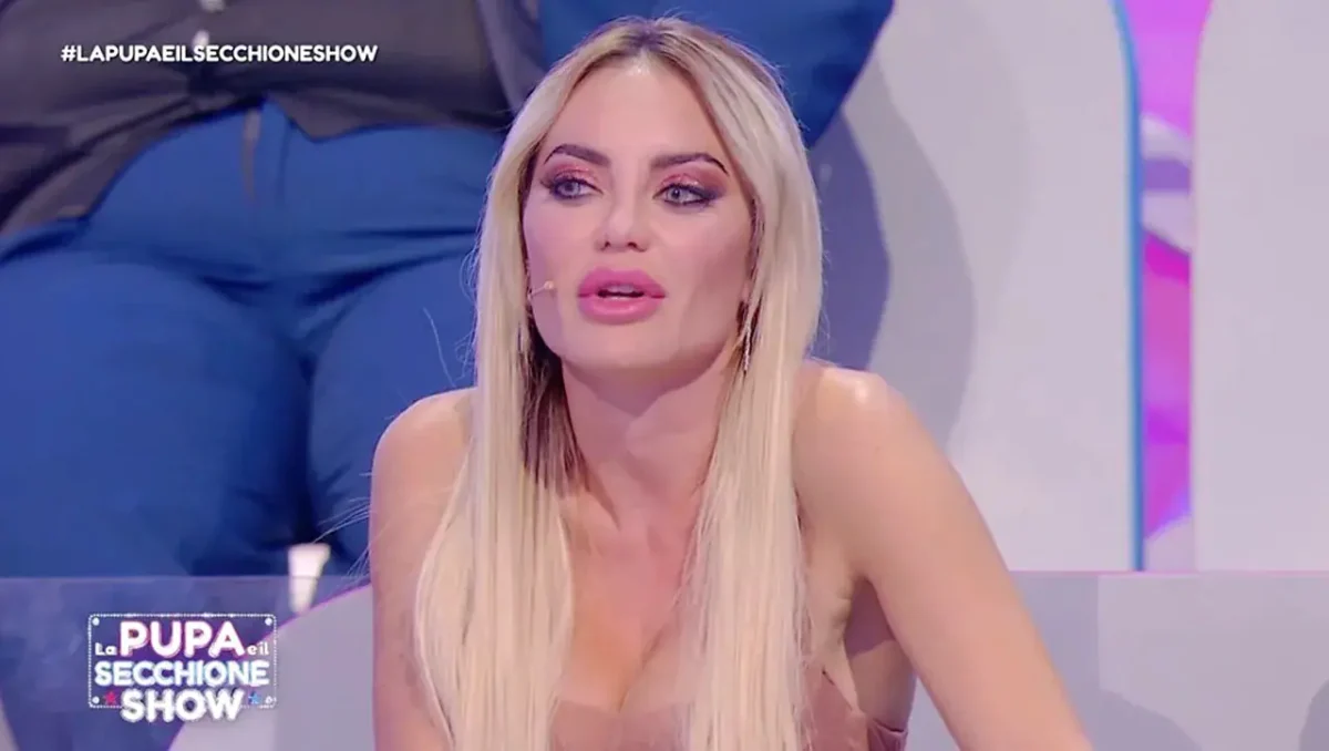 la pupa e il secchione Elena Morali