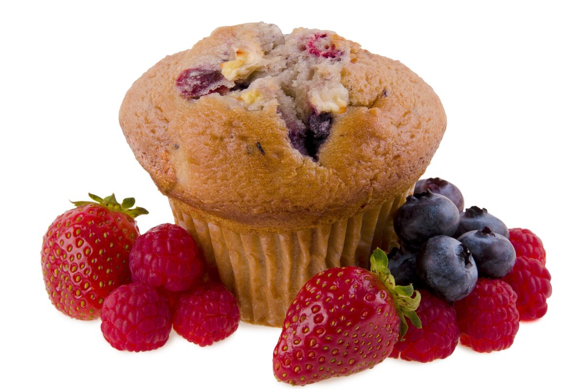 muffin fragole e mirtilli morbidissimi 2