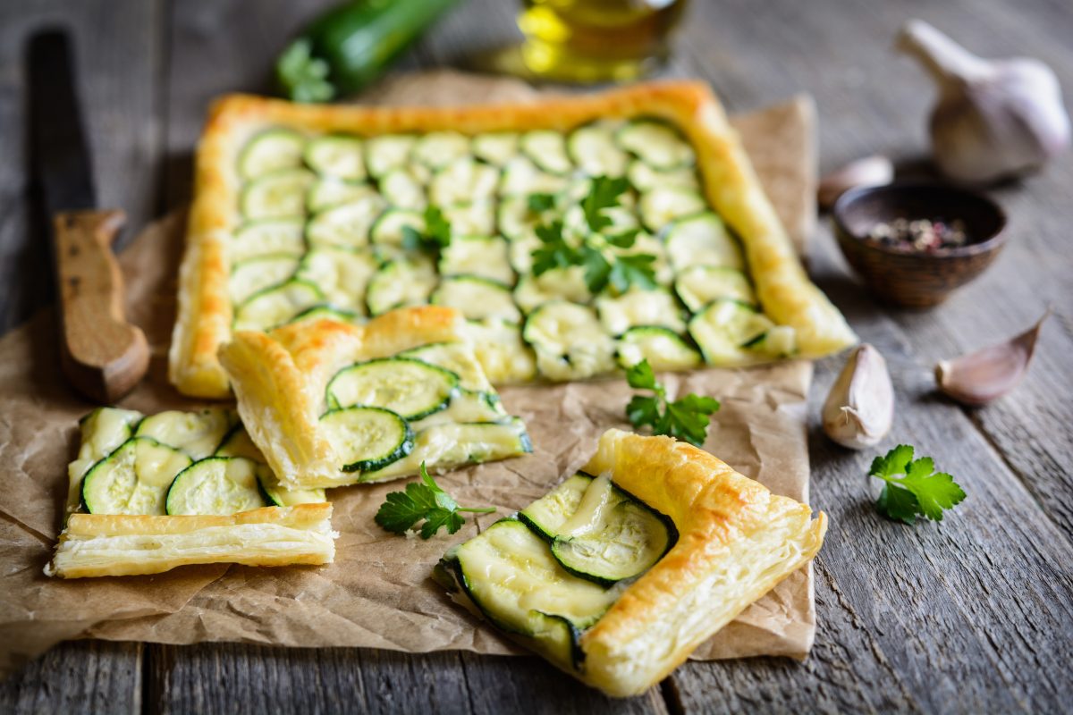 torta salata veloce alle zucchine AdobeStock 190293744 1