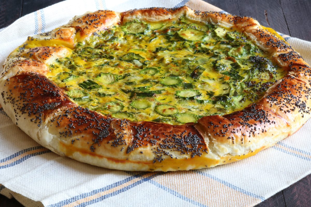 torta salata zucchine e scamorza AdobeStock 147549062 1