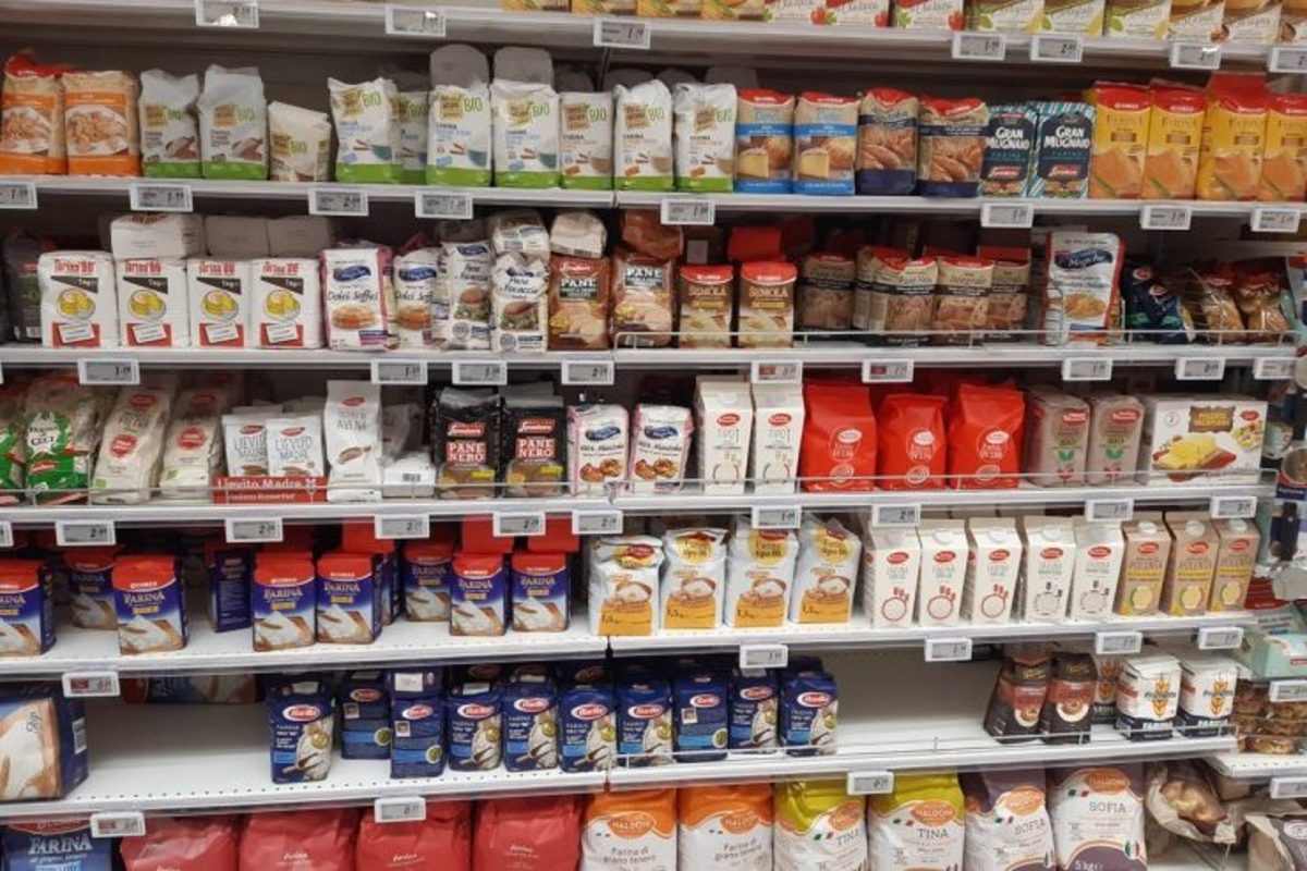 farine dannose dalle analisi sono scaffali farina 740x493 1