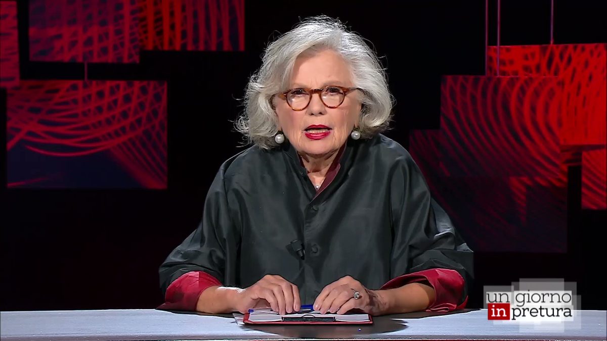 roberta petrelluzzi vita privata biografia 6HTV55TCEpKf54wp