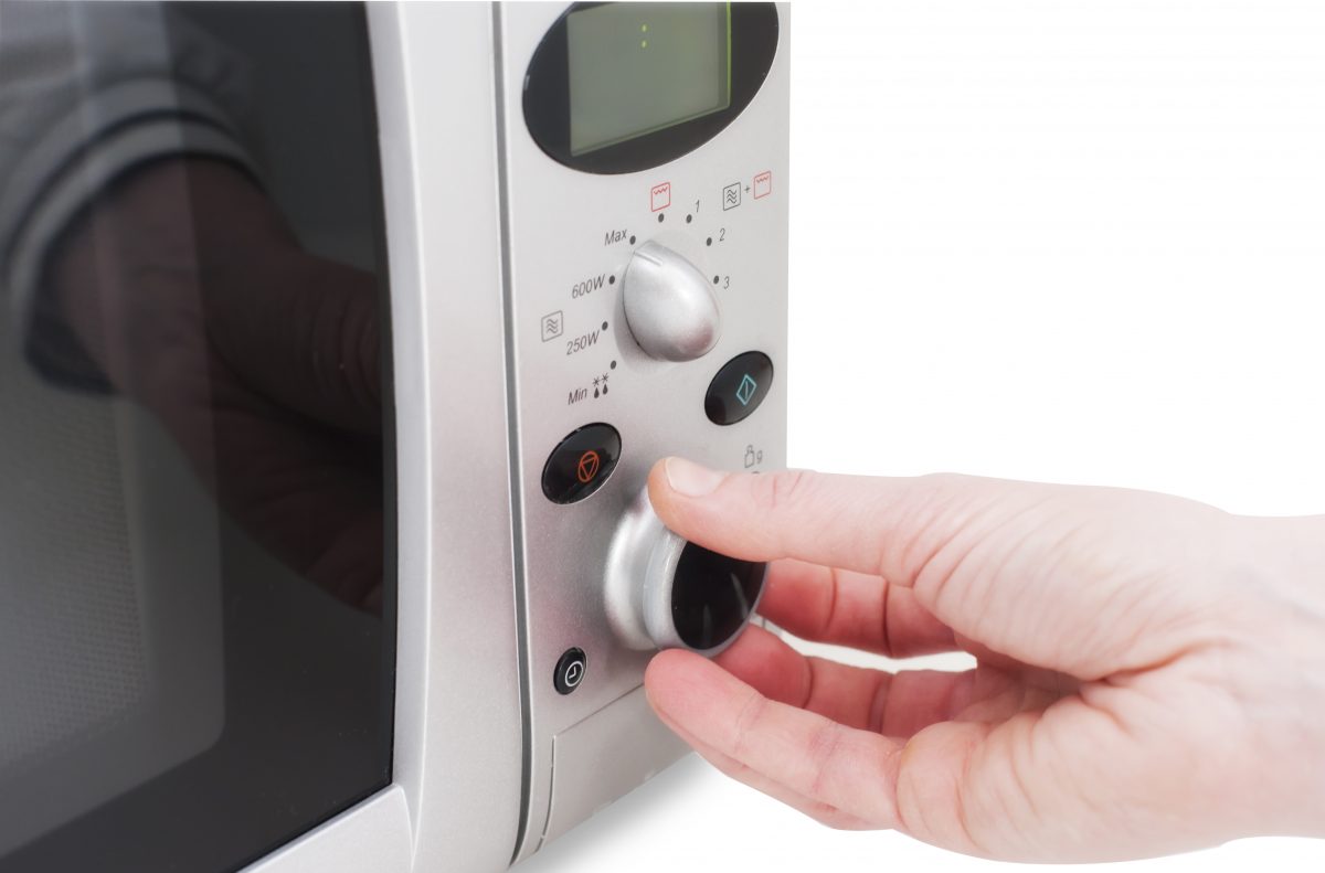 strofinacci puliti e splendenti in gli strofinacci puliti e splendenti AdobeStock 30476762 1 1200x791 1