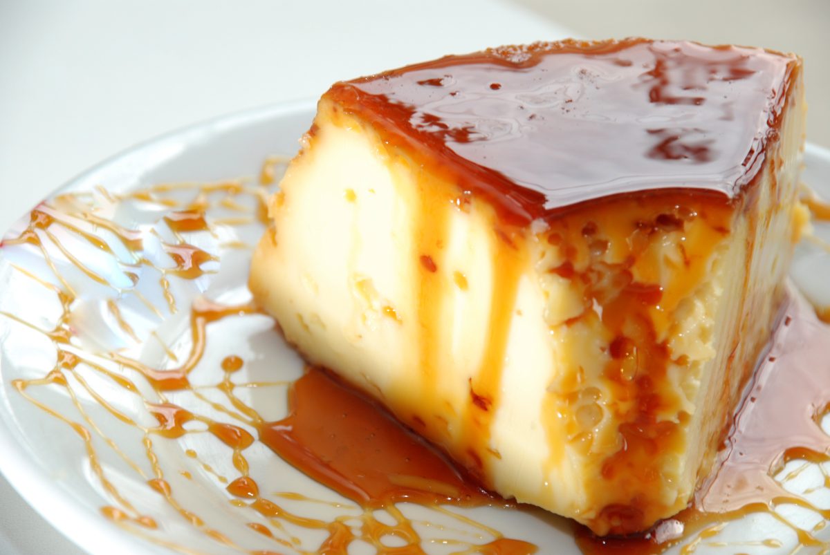 torta allo yogurt in 5 AdobeStock 219181853