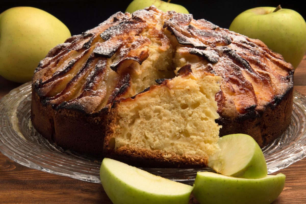 torta mista di mele con 2