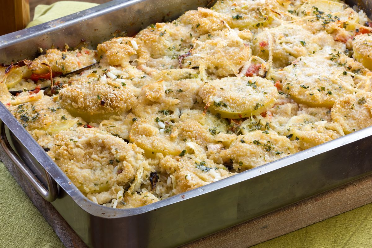 zucchine patate e pomodori al AdobeStock 190677775 1