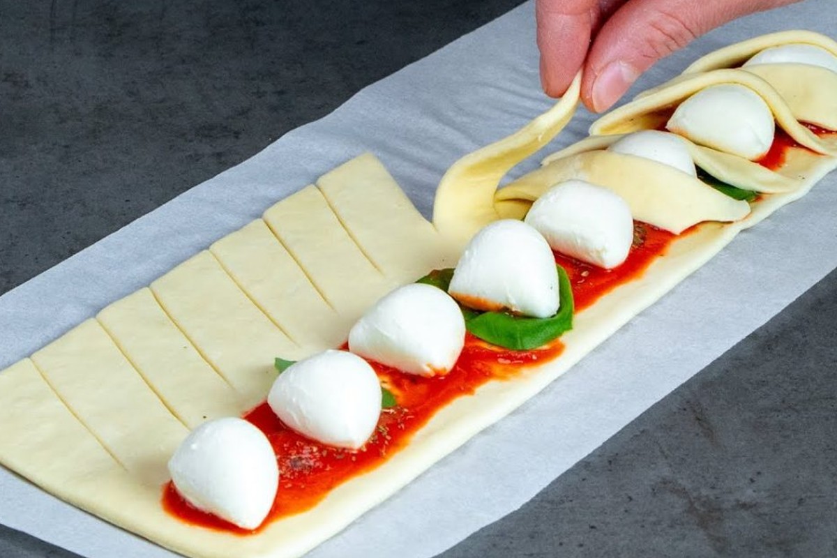 caprese in pasta sfoglia lantipasto caprese pasta sfoglia